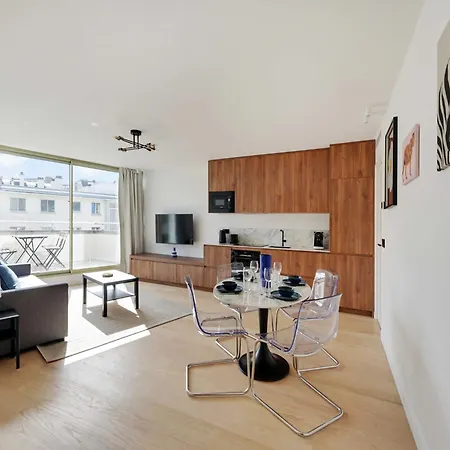 Elegant - Ac- 1br- *